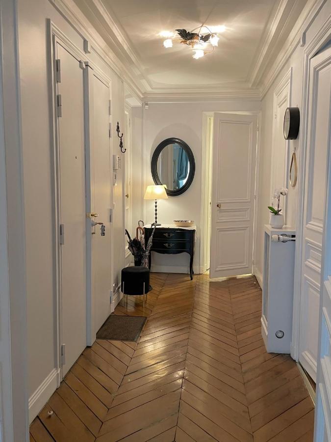 Two-Bedroom Apartment Champs-Elysees Париж Екстер'єр фото